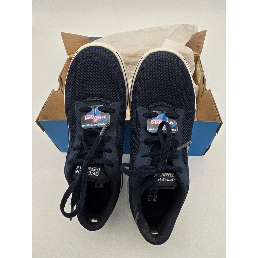 SKECHERS GOwalk 5 size 6.5 Washable womens Lace-Up Mesh Sneaker Navy/White 15902